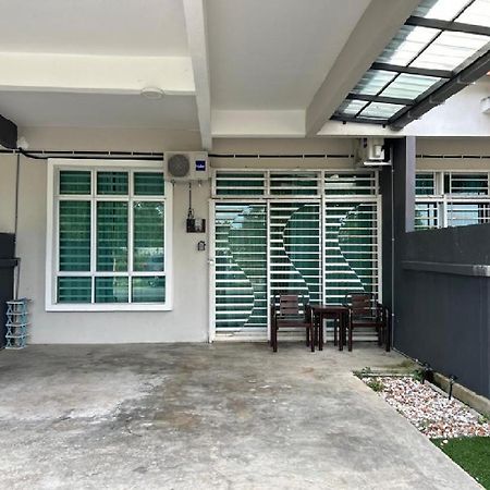 M2H Homestay 关丹 外观 照片